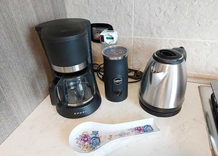 Sunset House アパート ペルレード