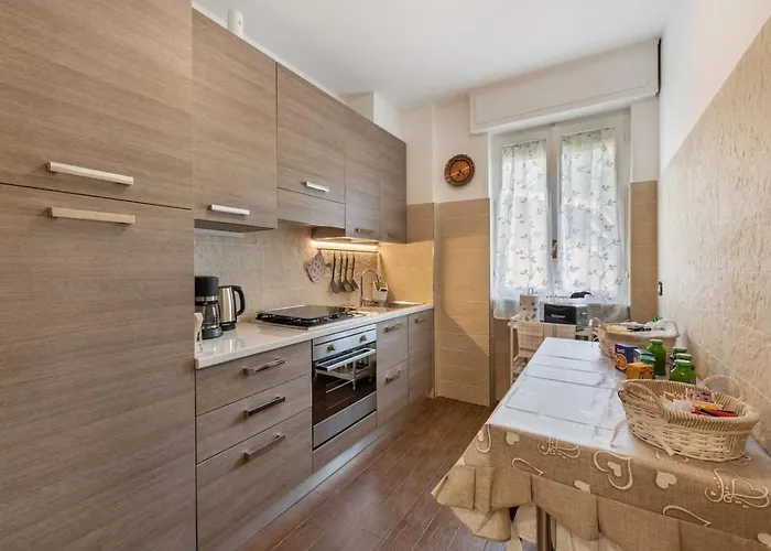 アパート Sunset House ペルレード